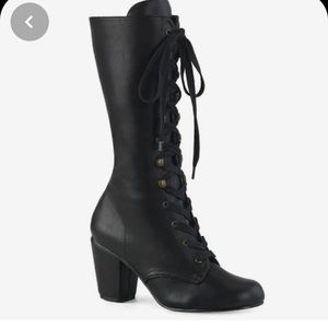 Demonia Vivika Boots Size 6